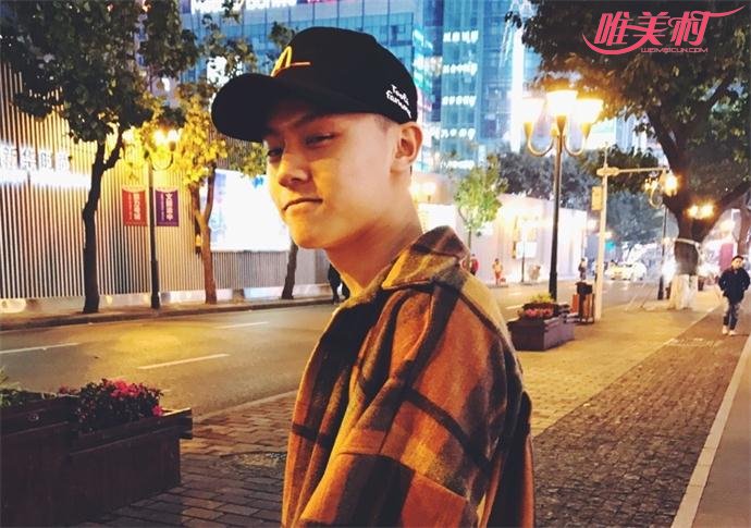 王晨正历任女朋友 变形记吸引了许多的女孩子