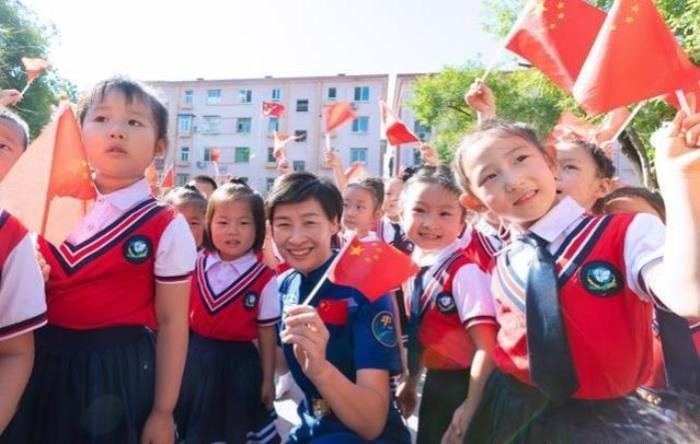 ����Ա�����¼����� ����Ա������̫�ջ�������