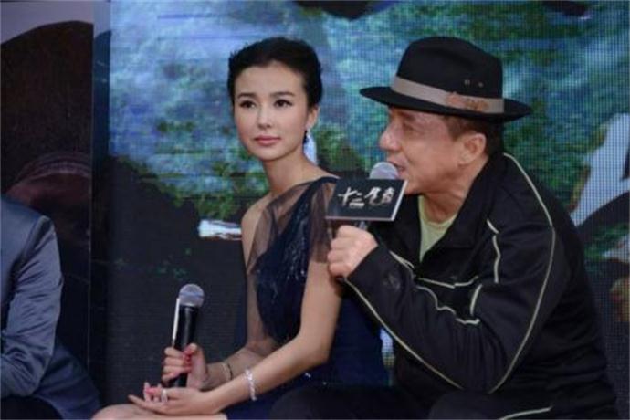 姚星彤和成龙是什么关系 被成龙潜规则怎么回事