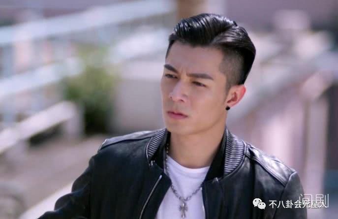 周柏豪爸爸是谁 周焯华与周柏豪什么关系