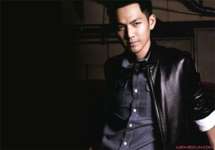 �Ӻ������Ž�ʲô���� �Ѿ�����һ��Ů��