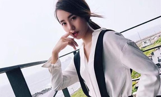 �־��ĸ��������������� �־���Ϊʲô��С��Ů