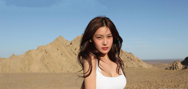 ��ܰ��¶ȫ�鴲Ϸ ���ڵ���Ƭ�߶ȷǳ���