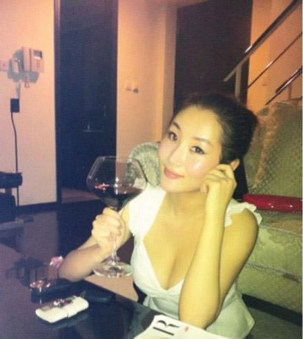 谢贤年轻时照片太帅 谢贤年轻女友照片大全