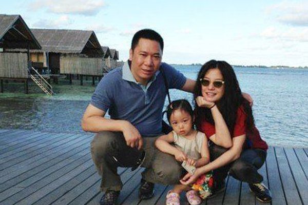 赵薇丈夫黄有龙怎么发家的 黄有龙是谁的司机