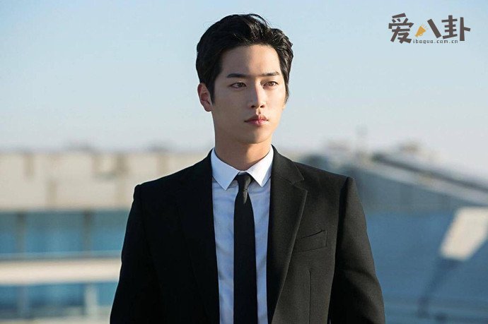 韩国演员徐康俊资料 徐康俊在韩国火吗