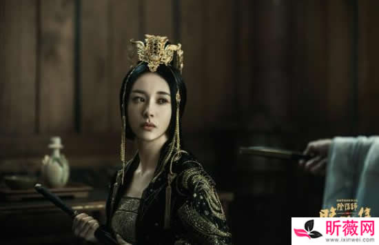 ���ڸ������ϼ�� һ��ʵ���ɵ���Ա