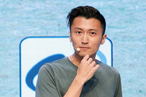 谢霆锋患皮肤癌曝真情 现如今早已经治好了