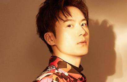 é�ӿ���Ů������˭?é�ӿ�ϲ����Ů������