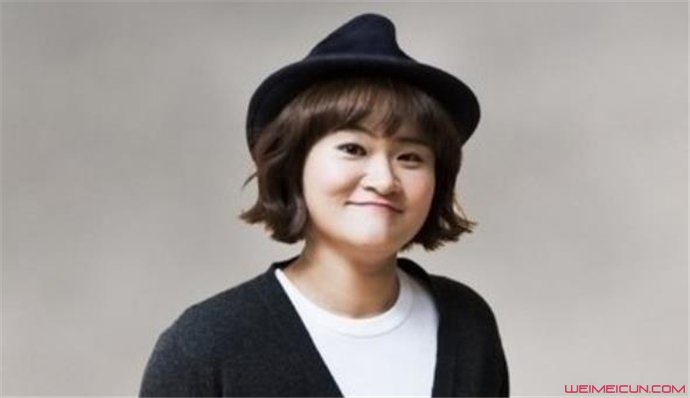 ����Ӣ���ʺ���Ƭ ����Ӣ����ȷʵĬĬ��