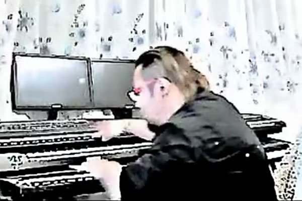 ����ӥ�������� ��������һλ����