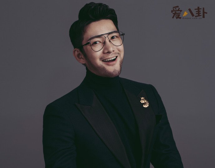 小默先生真名叫什么 叶璇和小默先生怎么回事为什么分手