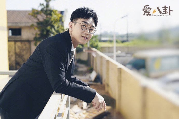 ����ϱ����˭?���������źͺ��ӵ���Ƭ�س�