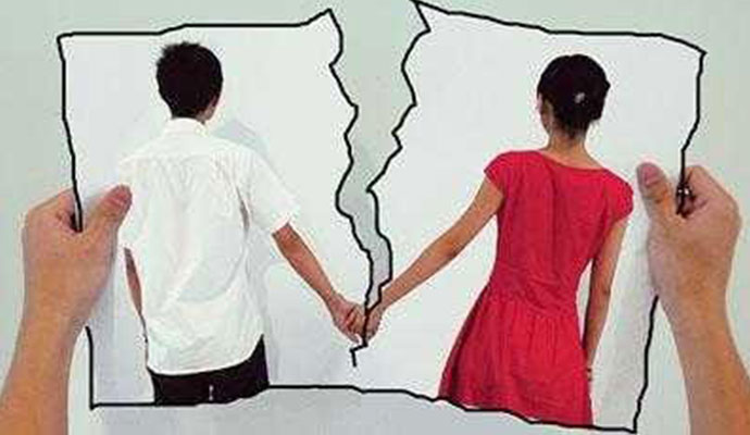 ���ֺ�����̵ı���ǰŮ�� Ϊ�β��ܺþۺ�ɢ��