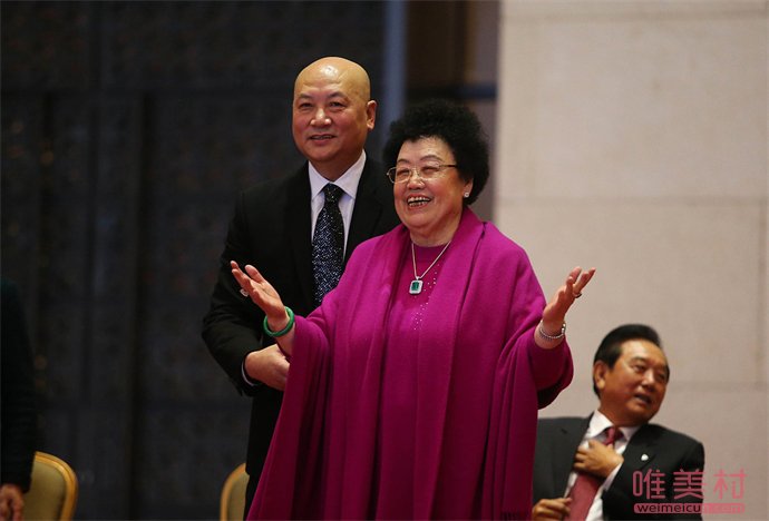 �������ĵ�һ���ɷ���˭ �������Ļ�������