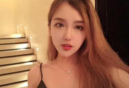 Ӣ�����˷���rita���� С��ɣ���߲���һ������