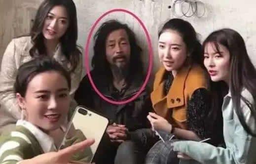 �Ϻ���ʦ���˺���ʵ���� �������˴�ʦ������