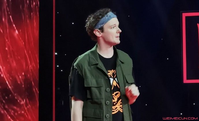 ����ʽ��̸���ұ����� �����˳���Ŀ��Ļ