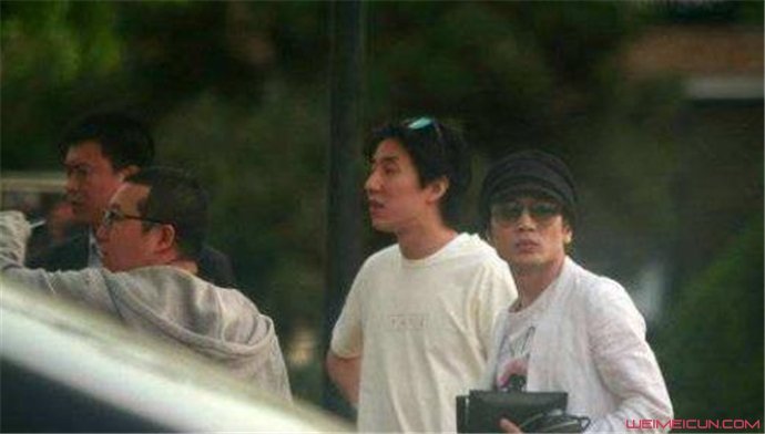 王烁怎么说球球 同父异母的兄弟关系好吗