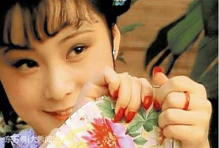 袭人是宝玉的通房吗 袭人跟宝玉这么久没怀过孕