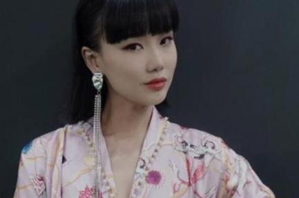 ���ٻʸ�������ͼƬ ���ٻ��ݵ����е�Ӱ