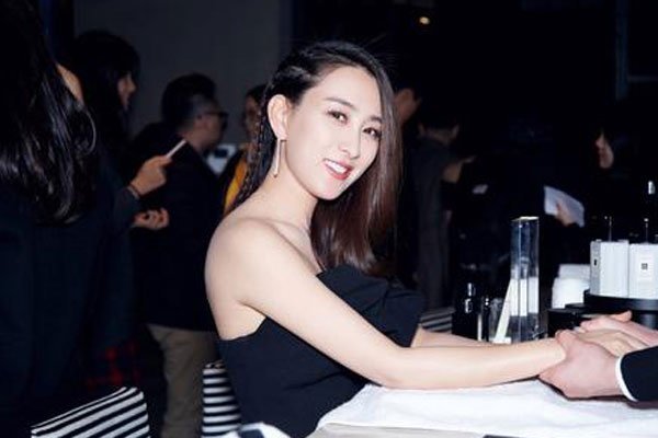 西风烈马苏未删减尺度大 马苏突破尺度激情戏