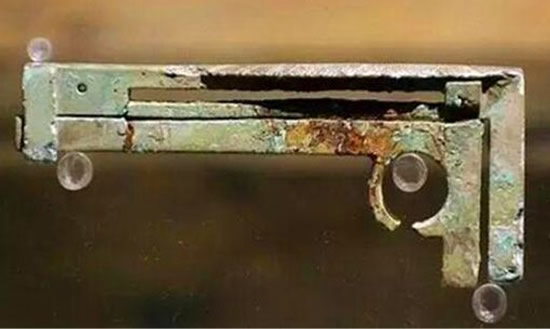 ���ڴ�Խ����ʵ�¼� ��ʵ��Խ�¼��ѱ�֤ʵ