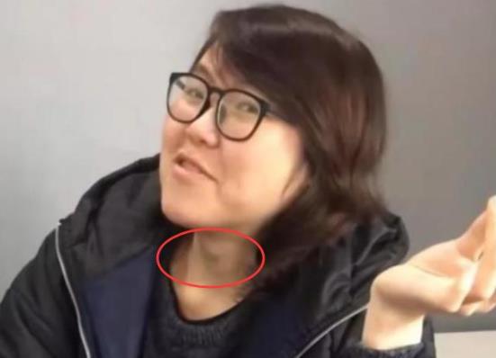 ��θ�����еĻ���Ů�� ����黹��һ������