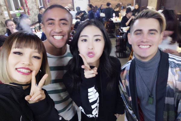 �ű̳��Ӻ�ʲô��ϵ �ű̳���֣�Ӻ�������Ƶ����