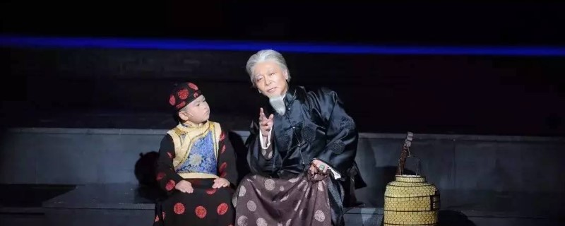 ��լ������Ͱ׾���˯����?