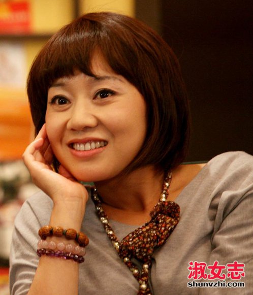 闫妮剃毛门照片 是剧中闫妮的一张泳装照