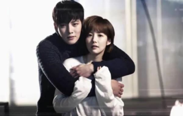 ţ�������ɷ���˭ ���Ϲ�������໥��ʶ