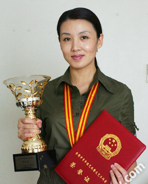 韩再芬老公刘太华多大年龄 身份背景很厉害