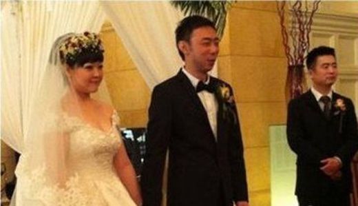 �¶��������Ϲ����������ϱ��� Ůǿ����ʲô��һ��֮��