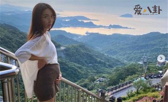热狗和女友郑年均为什么不结婚 曝将迎来第三个孩子