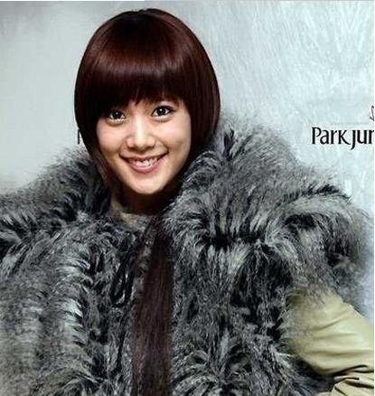 克拉拉整容前后照片 克拉拉是人妖吗