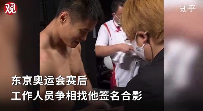 吕小军为什么叫津门大力士、绝世美人、军神 吕小军在国外有多火