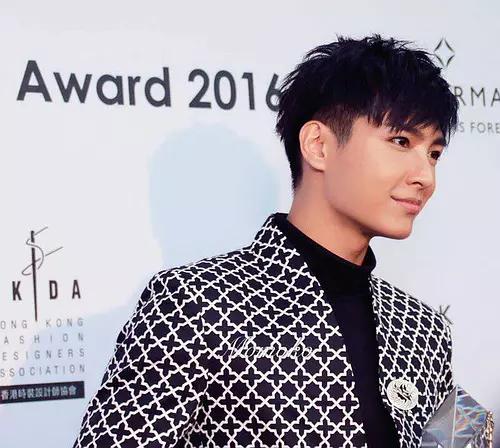 �������������¼�ʼĩ ��������̨���λ�ܸߴ�Ҷ�����