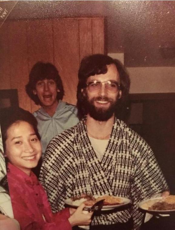 卢靖姗是几国混血 她爸爸妈妈照片资料来了