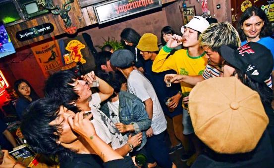 ����school�ư��¼� ���ֶӵľưɽ�ʲôschool