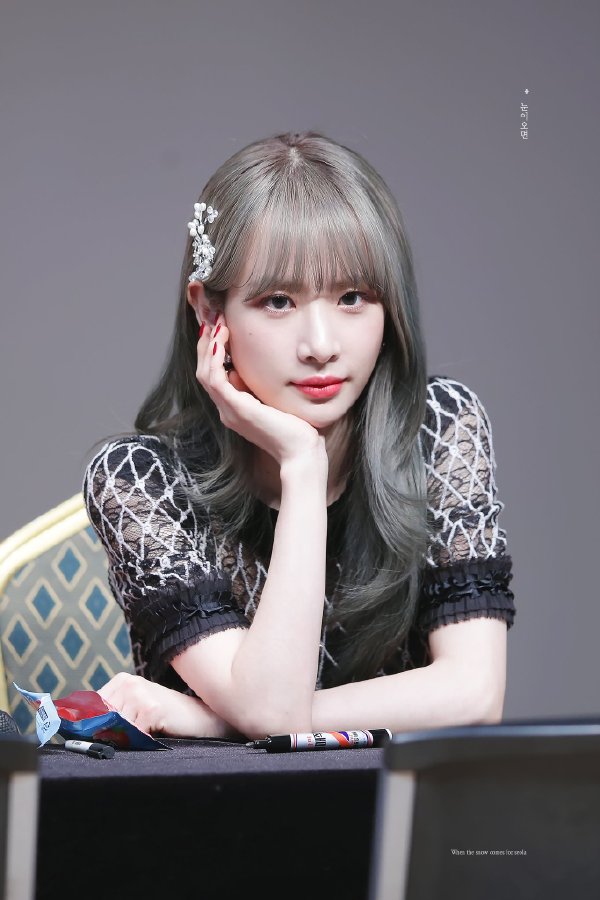 ������Ůѩ����Ʒ���� ѩ���ż����캦����ˤ������