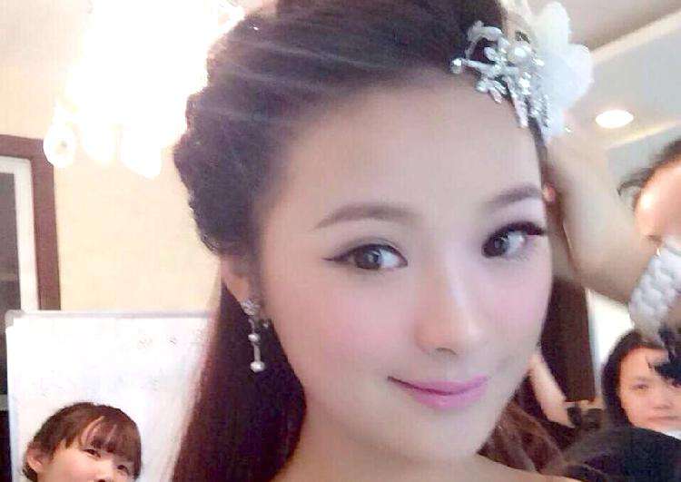 化妆师的一般工资是多少 婚礼化妆师价格多少