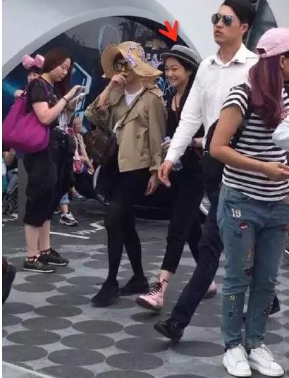 �������ٳ�������� ��贺���������ʲô��ϵ