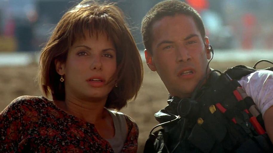 詹妮佛库里奇为什么胸大 年轻时候的身材照片