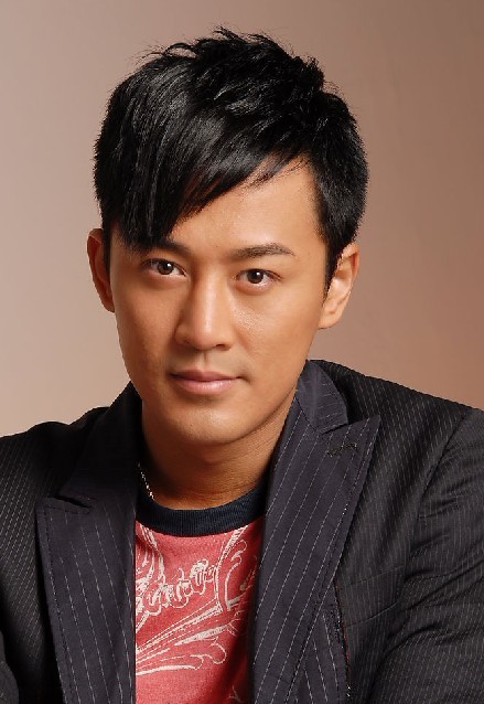 �ַ��������׸��Ķ��� �ַ������Ŵ�ѧ����Ƭ