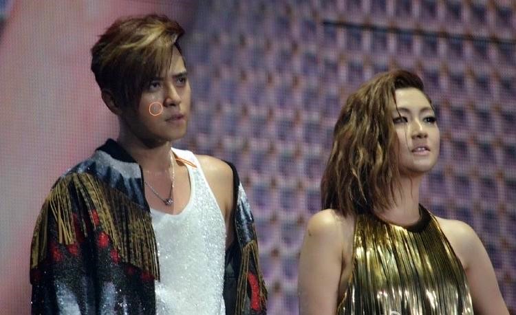 ��־��ǰŮ�ѹ��ɽ��� ��־�����ȵ�Ů��Ҳ���ǳ�һЩ