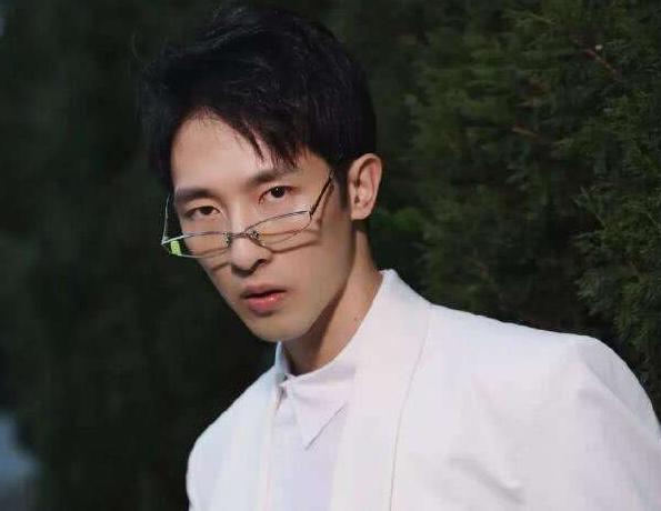 ���ɭ��Ϊʲô��С�𡢰�� ������������ô��ʶ��