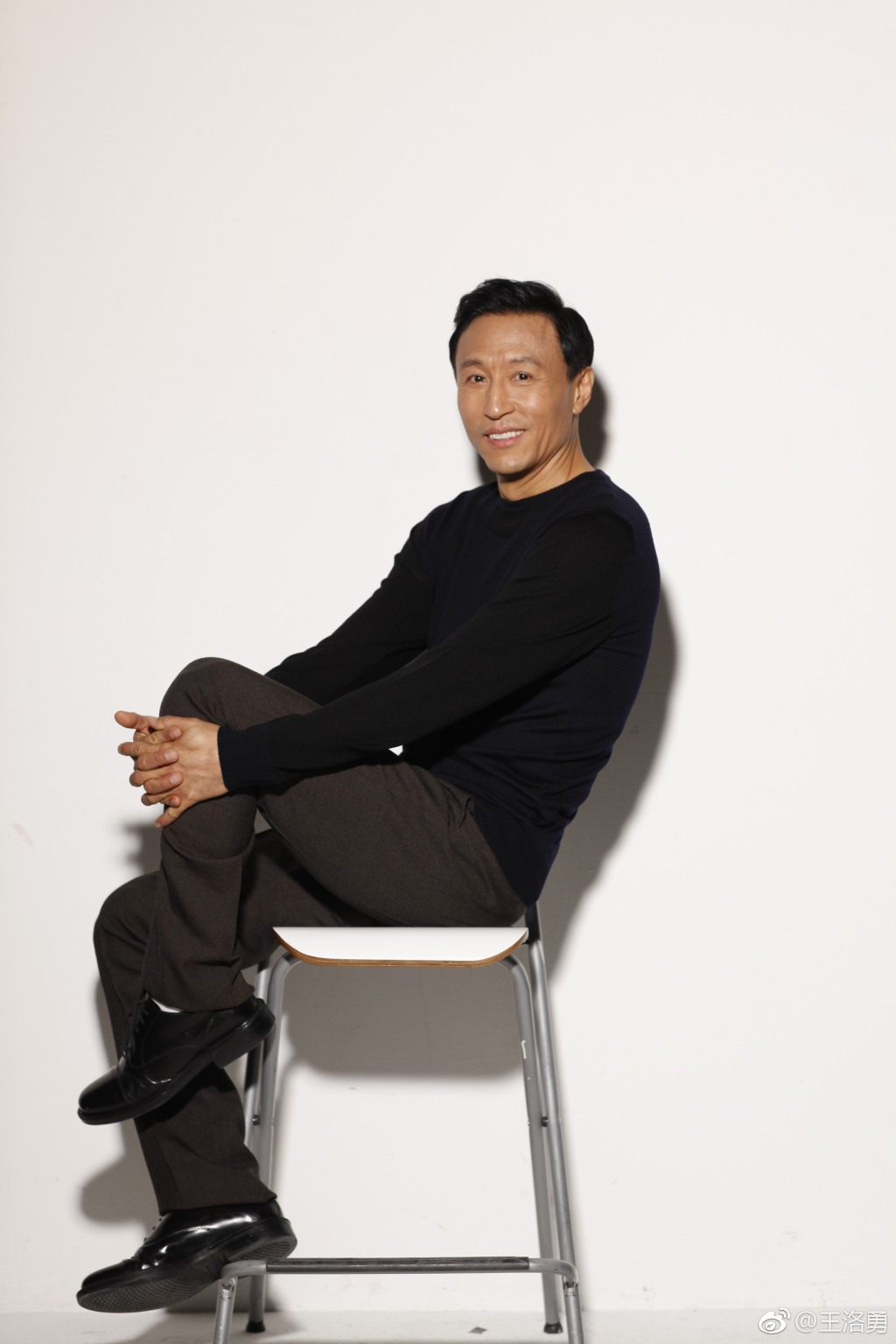 王洛勇嘴为什么歪了 王洛勇老婆丁宁资料照片