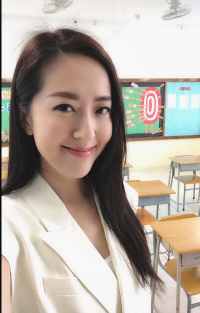 ��ʫӽ����ʫ�϶Ա��� ��Ϊʲô����Ϊ������Ů��