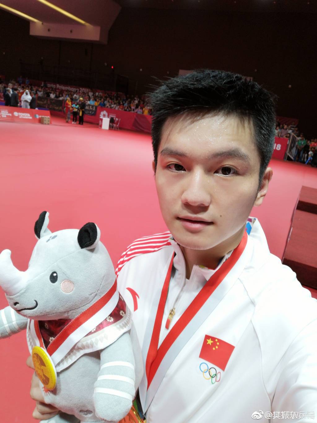 ���񶫼Һ�������� ���ڷ����ж���Ǯ